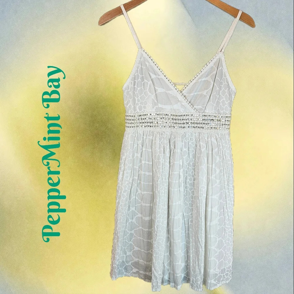 Peppermint Bay Mini Dress Womens Sz M Boho White Sequined Subtle Crocodile Print